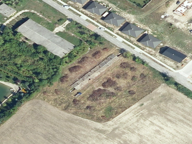 Senec's Hollow Concrete Spine