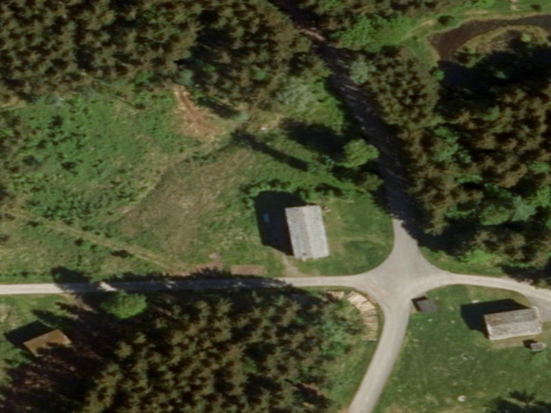 Solitary Barn in the Green Loop