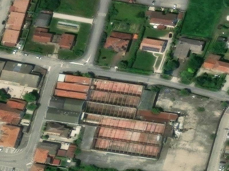 Red-Roofed Dolo Complex: The Silent Grid