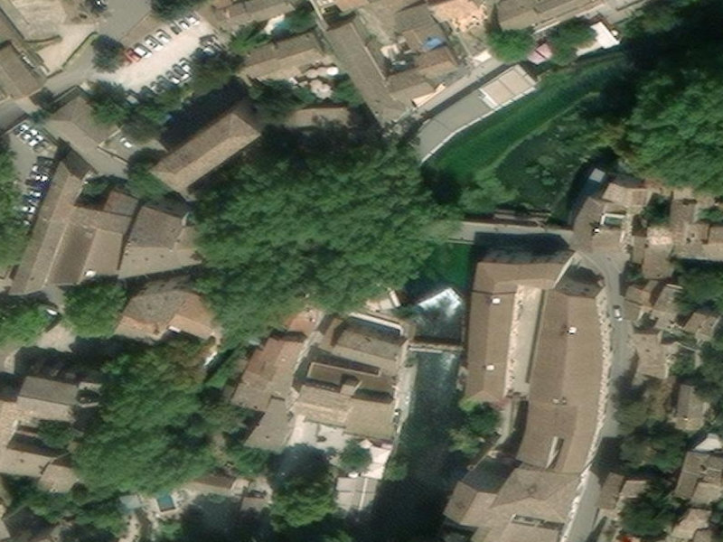 The Enigmatic Echoes of Châteaurenard]
[