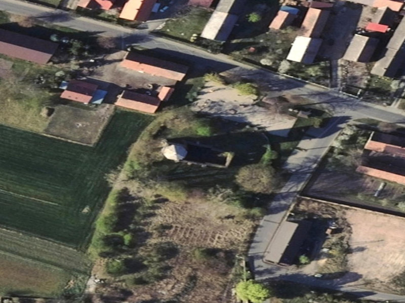 Echoes of a Forgotten Industrial Empire: Dojazd pożarowy 49, Naroczyce, gmina Rudna
