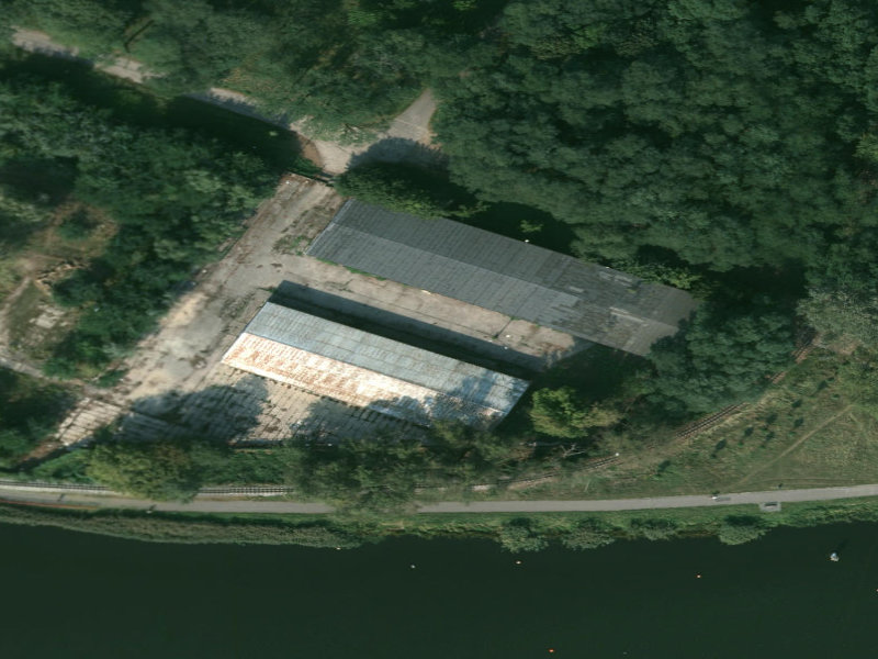 Komandoria's Forgotten Factory: Echoes of Industry